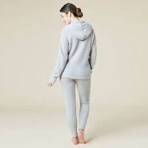 Softies Marshmallow Lounge Set (Size L) Jogger and Hoodie. NWT in bag gray